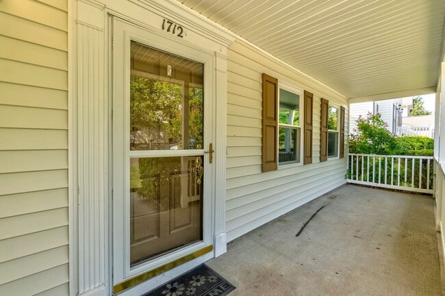 Building Photo - Amazing 4 bedroom home in Durham