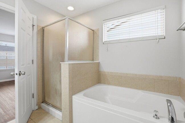 Building Photo - 2647 Pecos Cir