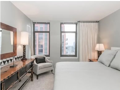 Building Photo - 355 N Desplaines St