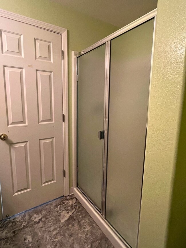 Building Photo - (BRO) 2 Bedroom/2 Bathroom with a Loft