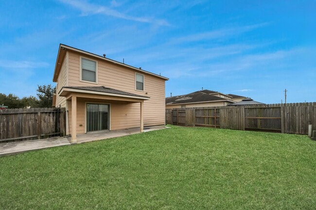 Building Photo - 12102 Helvick Cres Ave