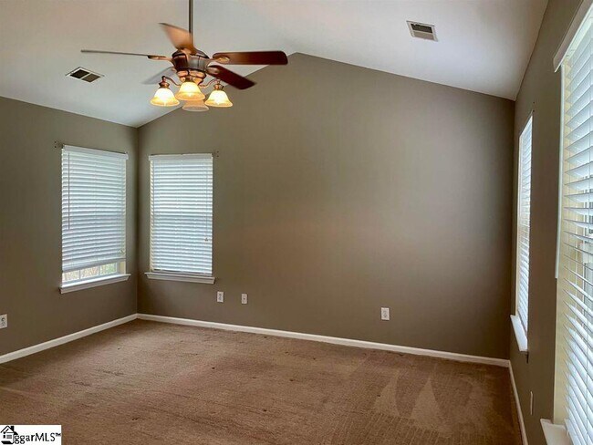 Building Photo - 303 Adirondack Way