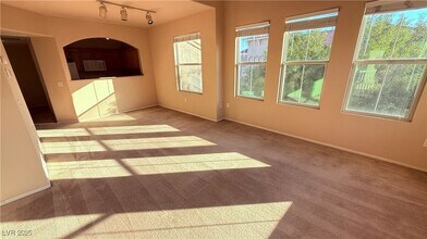 Building Photo - 10550 W Alexander Rd