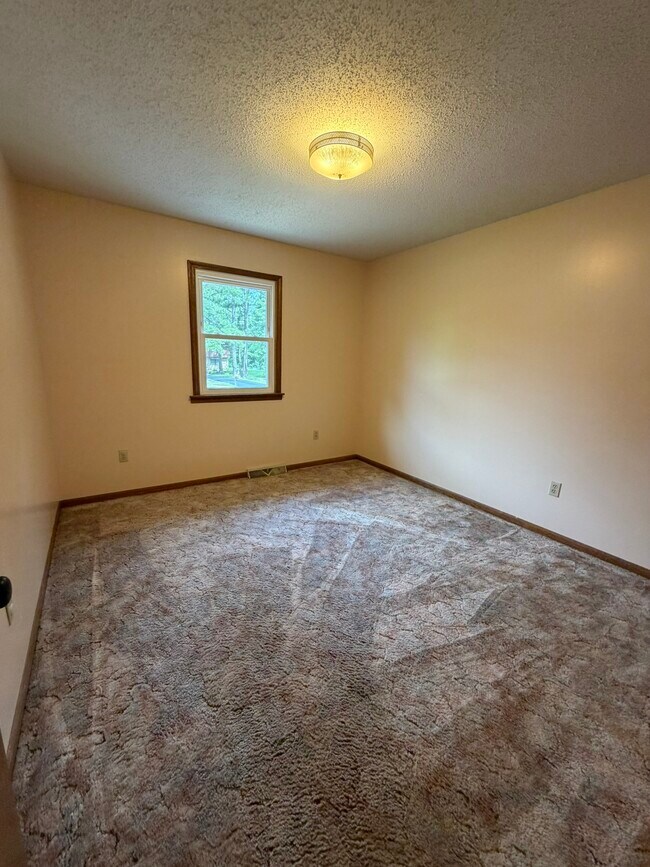 Building Photo - 20740 Harris Ln