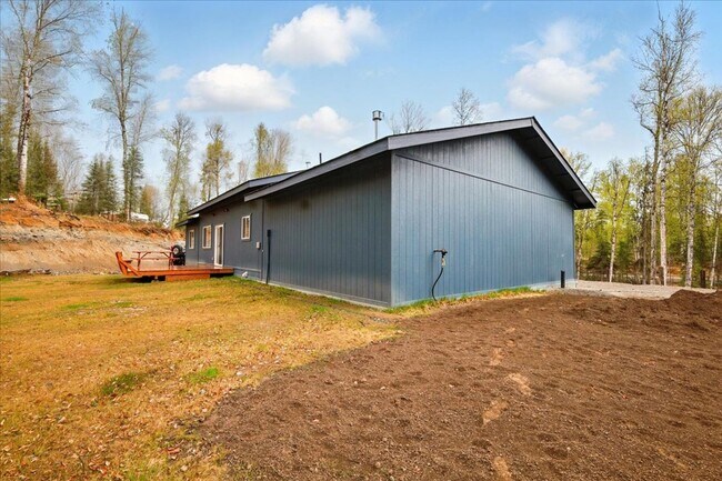 Building Photo - 8561 W Cormorant Way