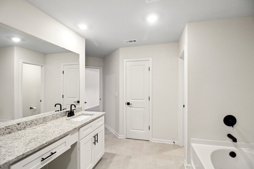 Building Photo - 3220 Azteca Way