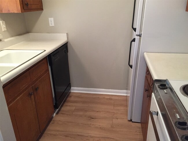 Building Photo - 1500 Woodhead St