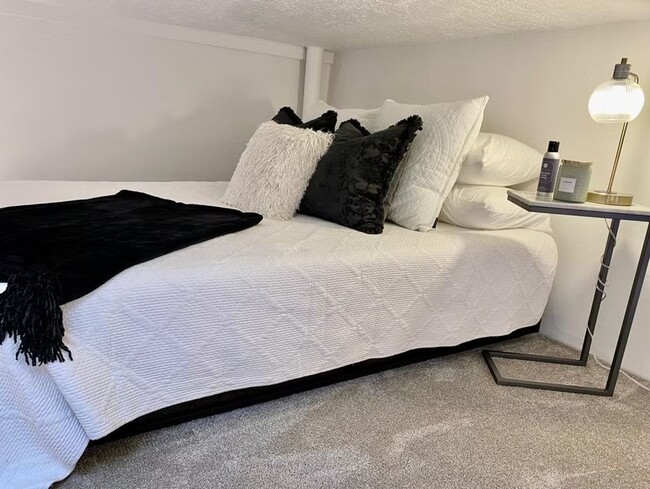 Building Photo - Studio Loft in Historic Downtown Provo!