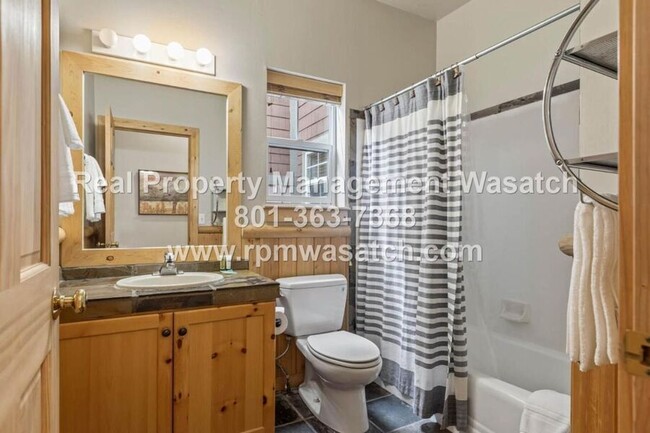 Building Photo - Come See This Fully Furnished Short Term R...