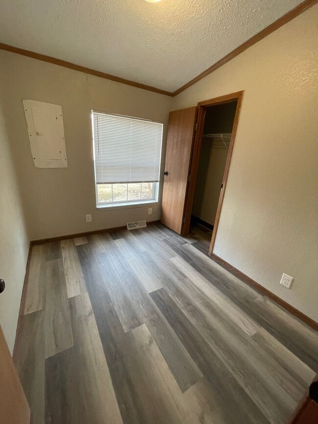 Building Photo - eld2006