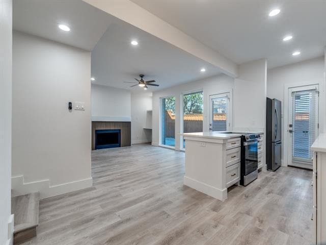 Building Photo - 5755 Phoenix Dr