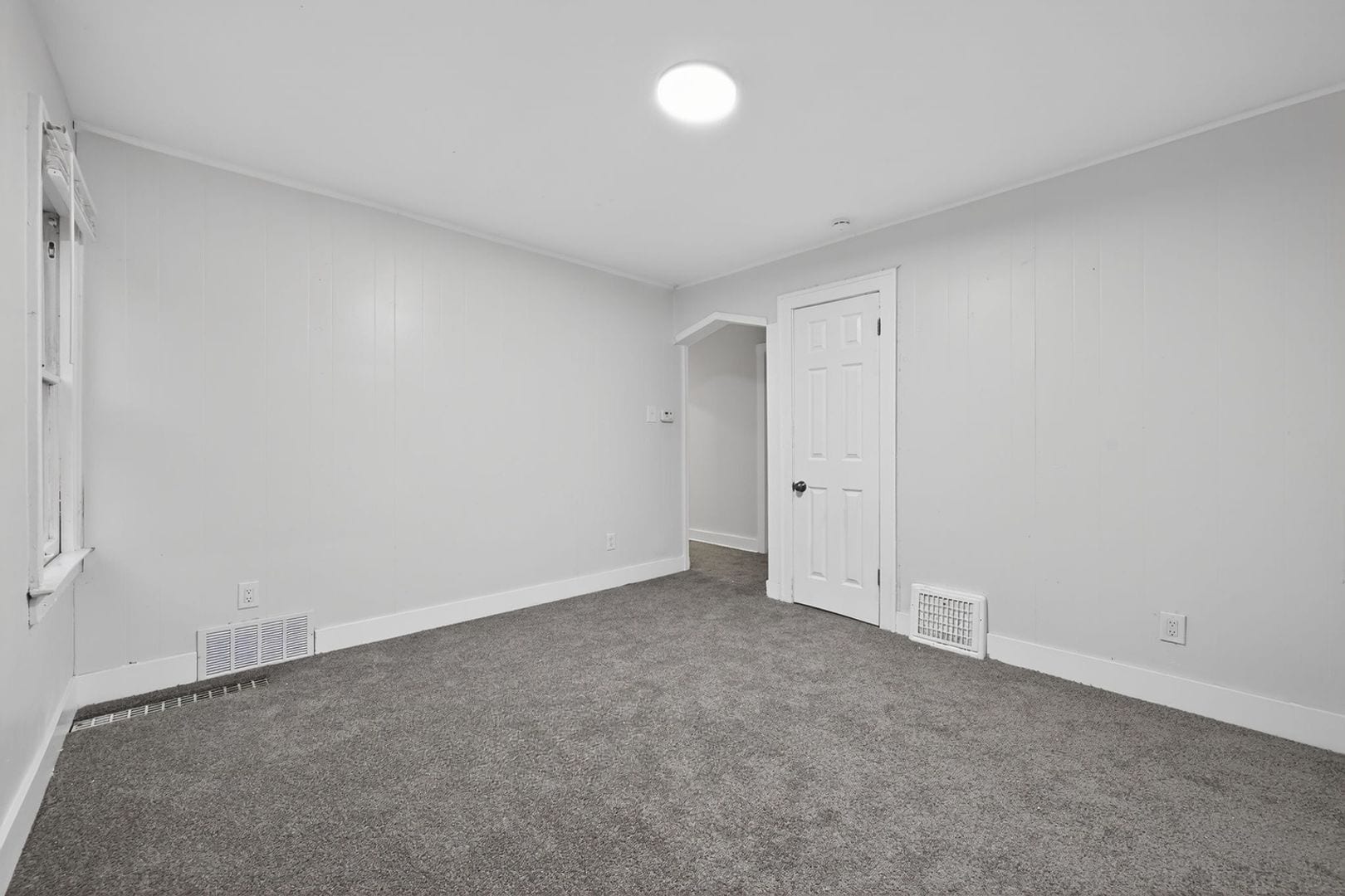 Building Photo - 16189 San Juan Dr