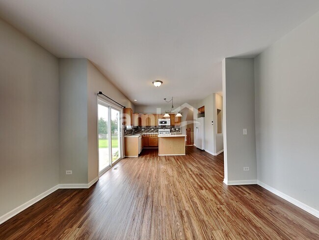 Building Photo - 214 Winding Trail