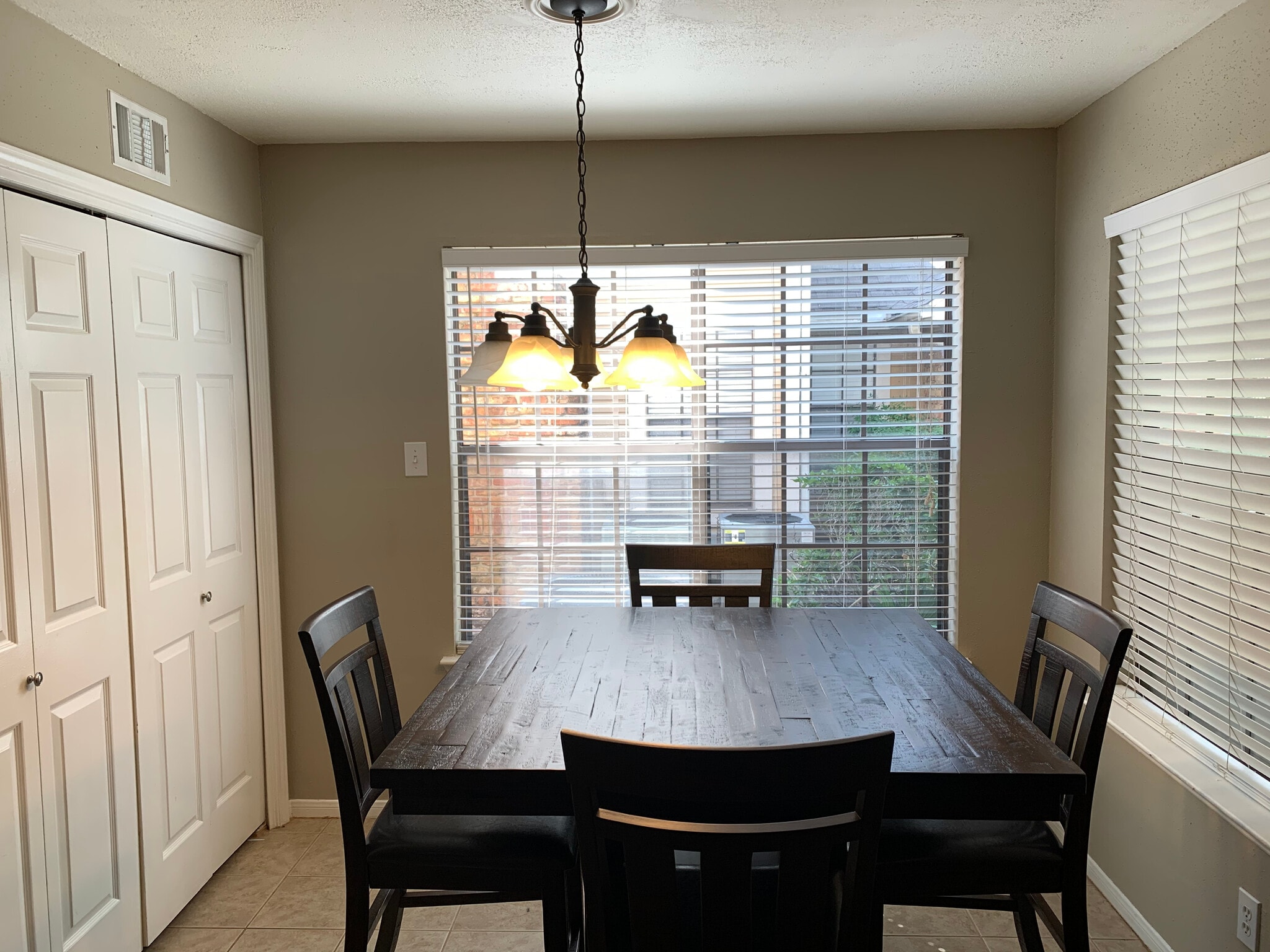 Building Photo - 2300 Old Spanish Trl