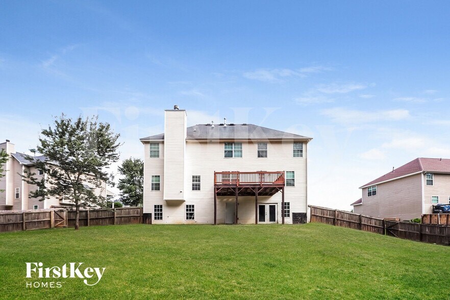 Building Photo - 592 Howell Dr