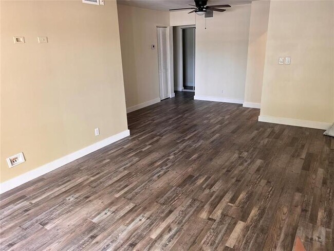 Building Photo - 2964 NW 55th Ave