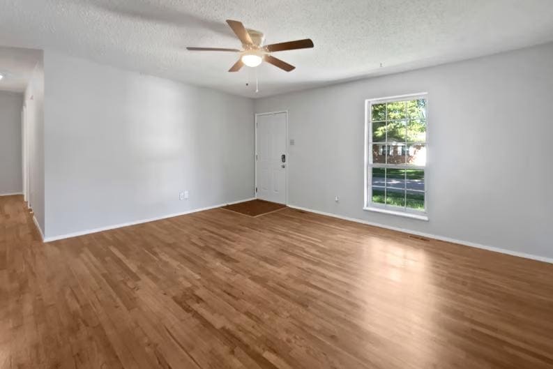 Building Photo - 2540 Courtyard Pl