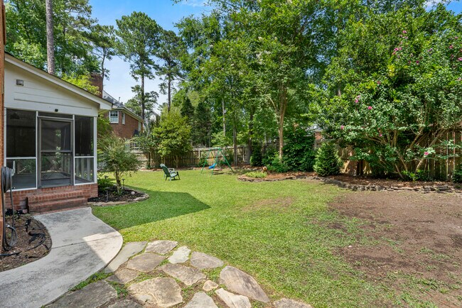 Building Photo - 101 Hollingwood Dr