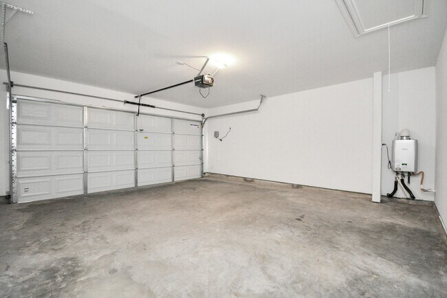 Building Photo - 23133 Teakwood Hills Dr