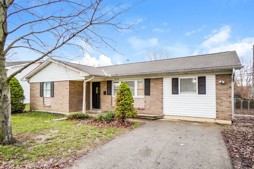 Building Photo - 6536 Dobson Square E