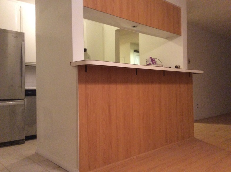 Building Photo - 12600 Fonthill Ave