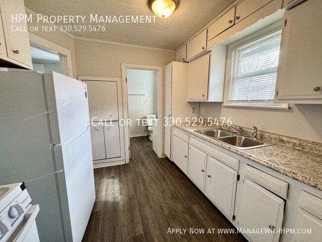 Building Photo - 237 Kryder Ave