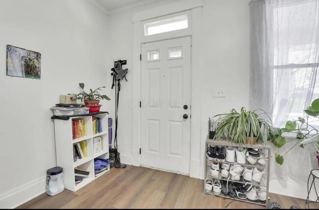 Building Photo - 287 E Woodrow Ave