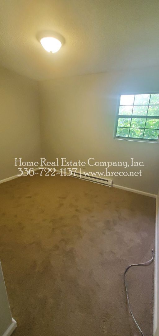 Building Photo - 1400 W Academy St