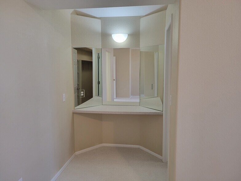 Building Photo - 13712 Narrowleaf Dr