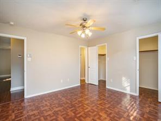 Building Photo - 12115 Country Orchard Ln