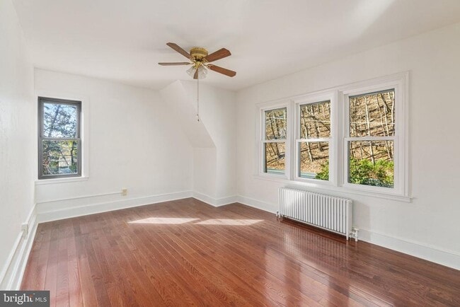 Building Photo - 20 Easton Rd