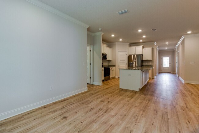 Building Photo - Turnkey 3 Bedroom Home in Firefly Community at Hammock Bay!