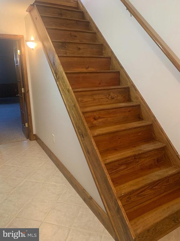 Building Photo - 110 Beech Ln