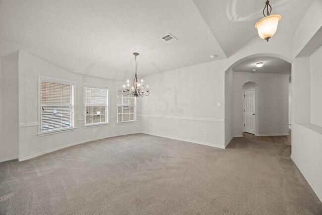 Building Photo - 2832 Mission Tejas Dr
