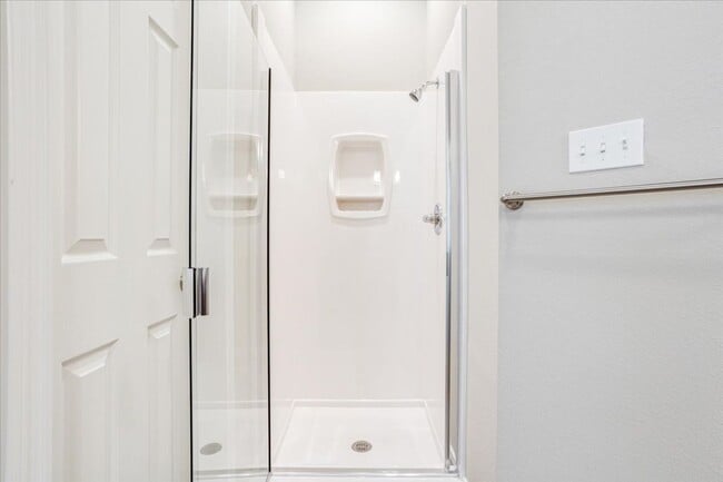 Building Photo - New Duplex on Hilltop Drive | Midway ISD