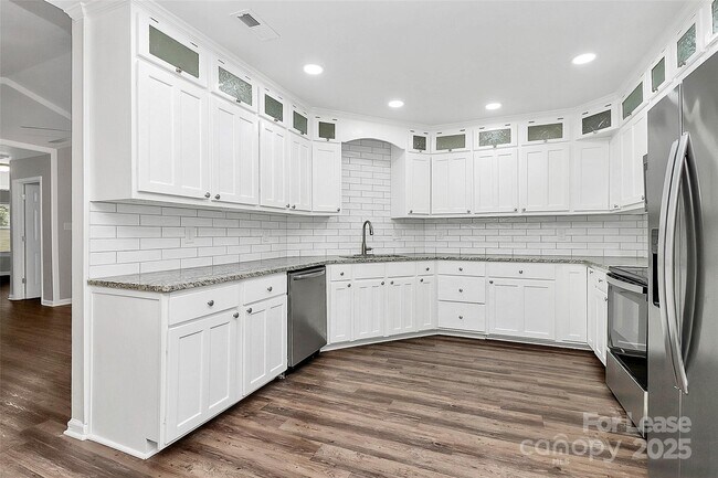 Building Photo - 1540 Nichole Ln