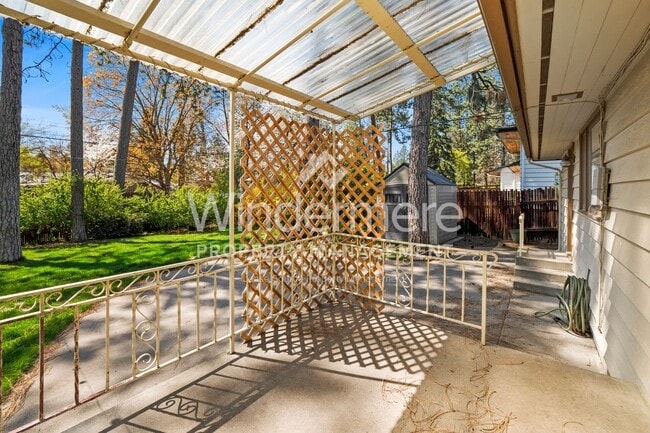 Building Photo - Fantastic Updated South Hill Rancher 3 Bedroom 2 Bath with Hardwood throughout