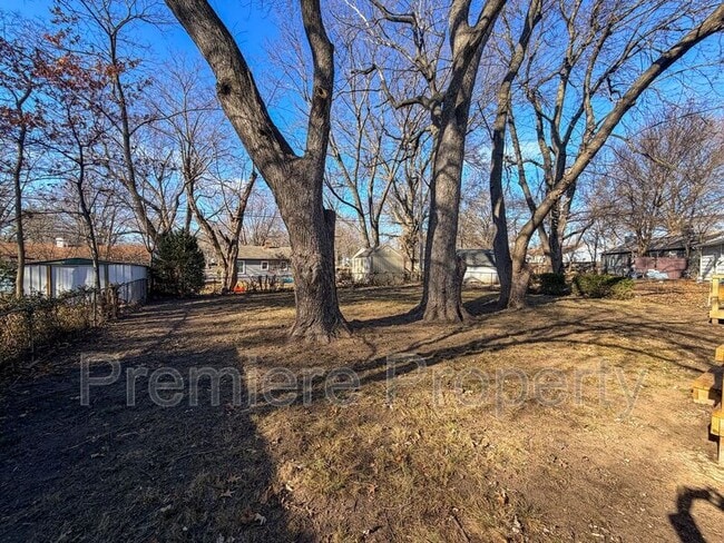 Building Photo - 7306 Elm Ave