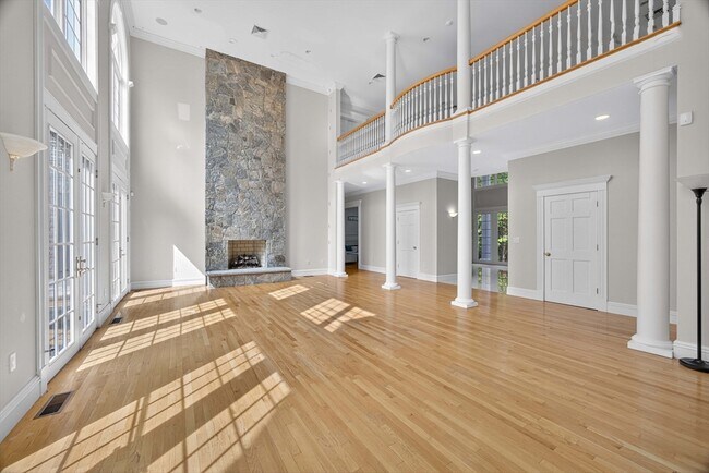 Building Photo - 11 Elizabeth Way