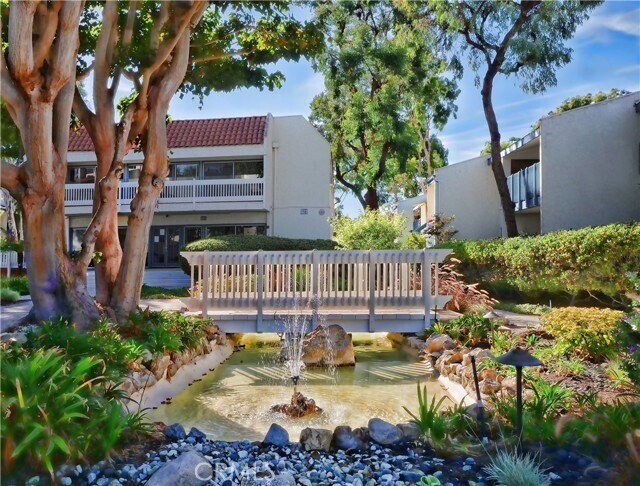 Building Photo - 822 Camino Real