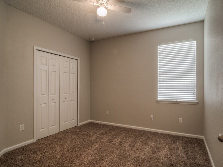 Building Photo - 16380 Bamboo Bluff Ct