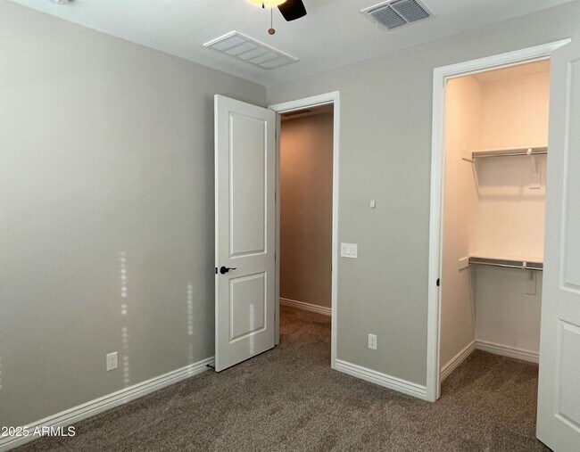 Building Photo - 21046 E Mayberry Rd