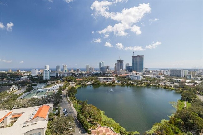 Building Photo - 777-773 3rd Ave N