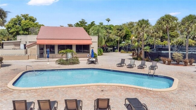 Building Photo - 3505 Torremolinos Ave