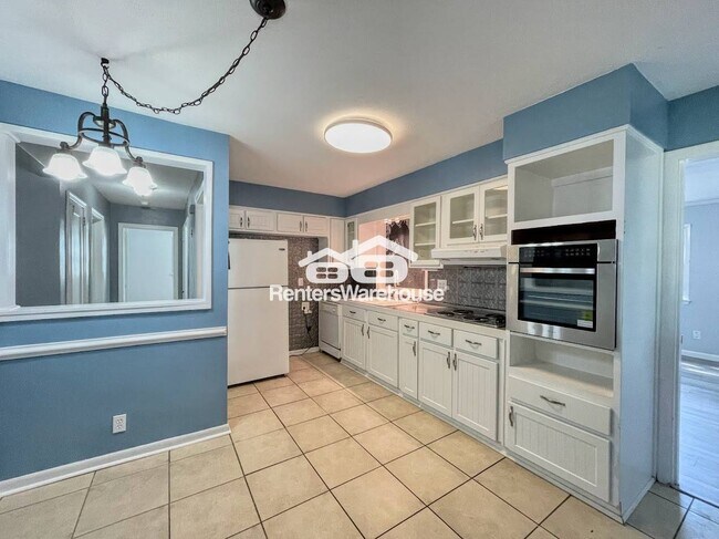 Building Photo - 1341 Boxwood Cir