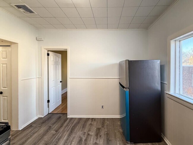 Building Photo - 90 Carlton Ave