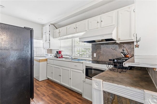 Building Photo - 13 N 21st St