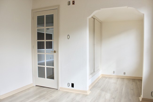 walk in closet - 3549 Schaefer St