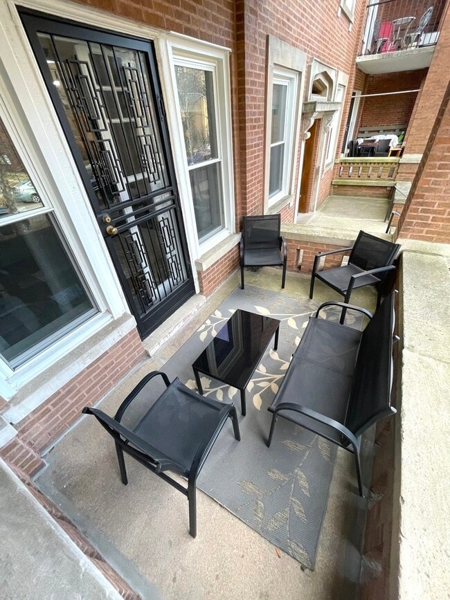 Building Photo - 1057 W Columbia Ave