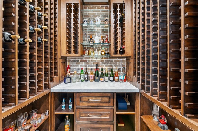 Building Photo - 7 Marilane St